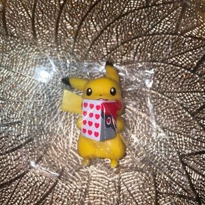 Pokémon Pikachu with Book